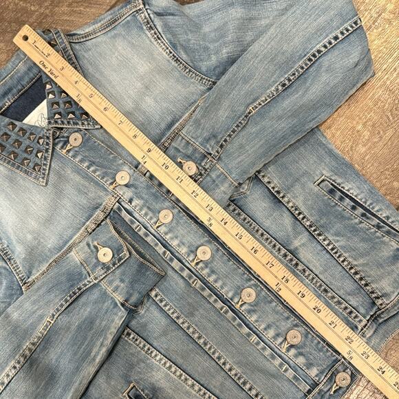 Buffalo David Bitton Women's Nadine Denim Jacket Light Wash Size L - Picture 6 of 11